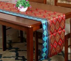 Polyester table runner